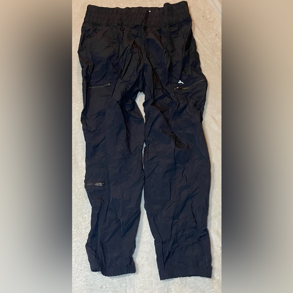 Joy Lab Large Black pants Pockets Zippers L NWOT Activewear